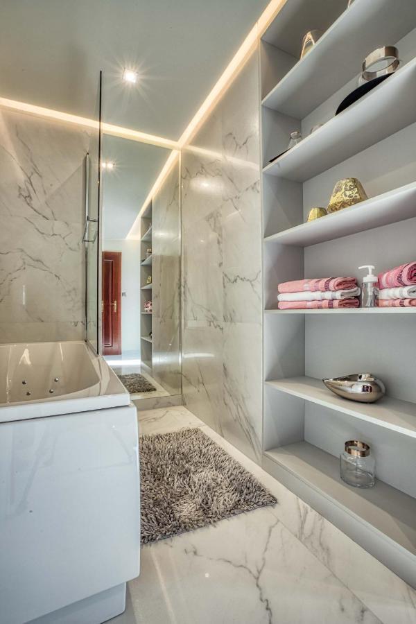 Hotel Bialy Dom Rybnik  Kültér fotó